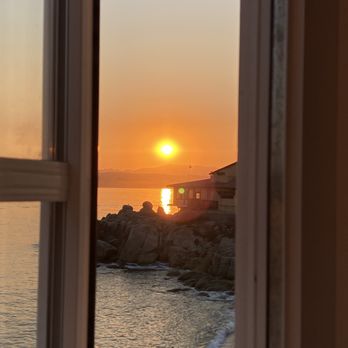 Spindrift Inn - Awesome sunrise - Hotels Near Me - Monterey, California Spindrift Inn - Awesome sunrise - Hotels Near Me - Monterey, California