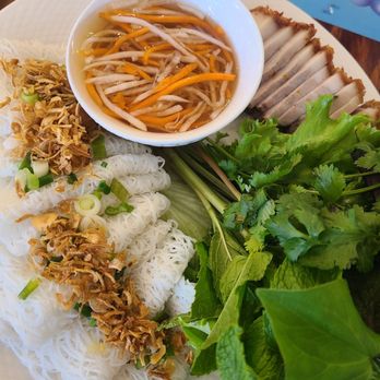 Loi's Kitchen - Bahn hoi heo quay - Vietnamese Near Me - Garden Grove, California Loi's Kitchen - Bahn hoi heo quay - Vietnamese Near Me - Garden Grove, California