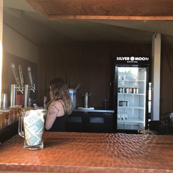 Silver Moon Brewing - New Outside bar - Breweries Near Me - Bend, Oregon Silver Moon Brewing - New Outside bar - Breweries Near Me - Bend, Oregon
