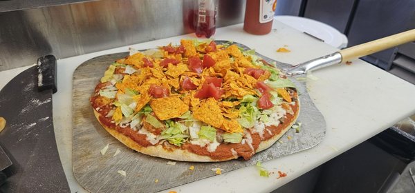 VW Italian Restaurant - Hand Tossed pizza - Home Made from scratch