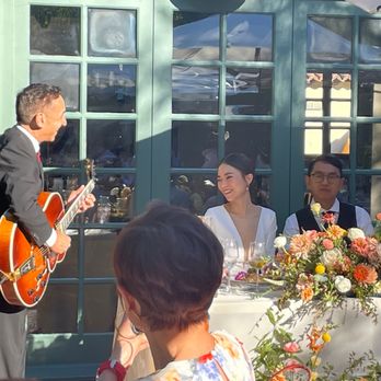 Vintage Jukebox Orchestra - Guitar was chef's kiss! He played a little solo right next to our sweet heart table and really made my day! - Musicians Near Me Vintage Jukebox Orchestra - Guitar was chef's kiss! He played a little solo right next to our sweet heart table and really made my day! - Musicians Near Me