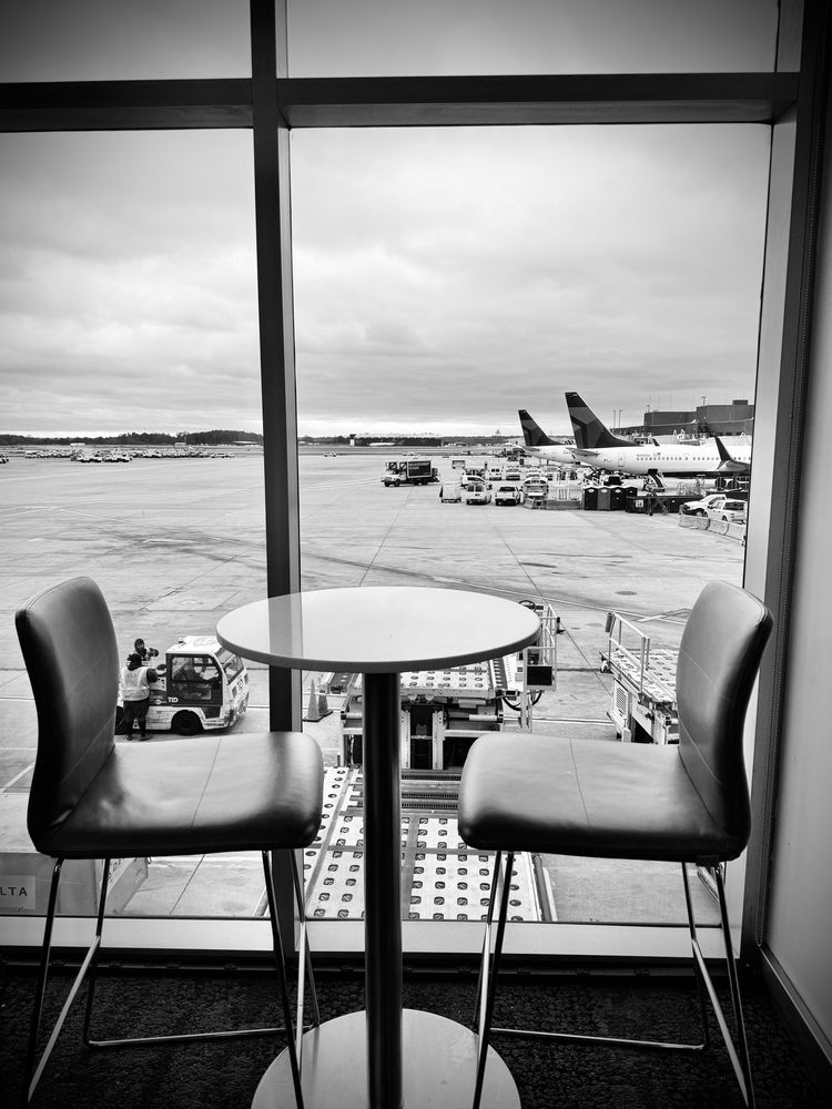 Social spots from Delta Sky Club - Concourse E