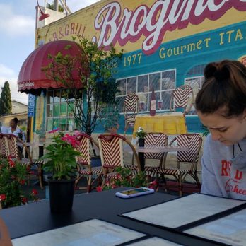 Brogino's - Great outside ambience - Pizza Near Me - Redondo Beach, California