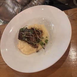 Short Ribs of Beef with Garlic Mashed Potatoes