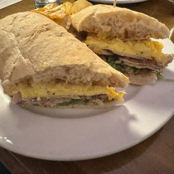 Graylynn - Breakfast Butty - Cocktail Bars Near Me - Buffalo, New York
