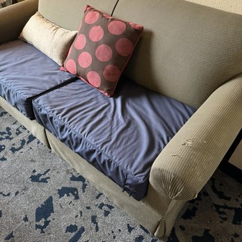 Baymont by Wyndham Crestview - Dirty m, ripped unmatched cushions. Really Wyndham??? Look at the filthy, ripped arm. - Hotels Near Me - Crestview, Florida