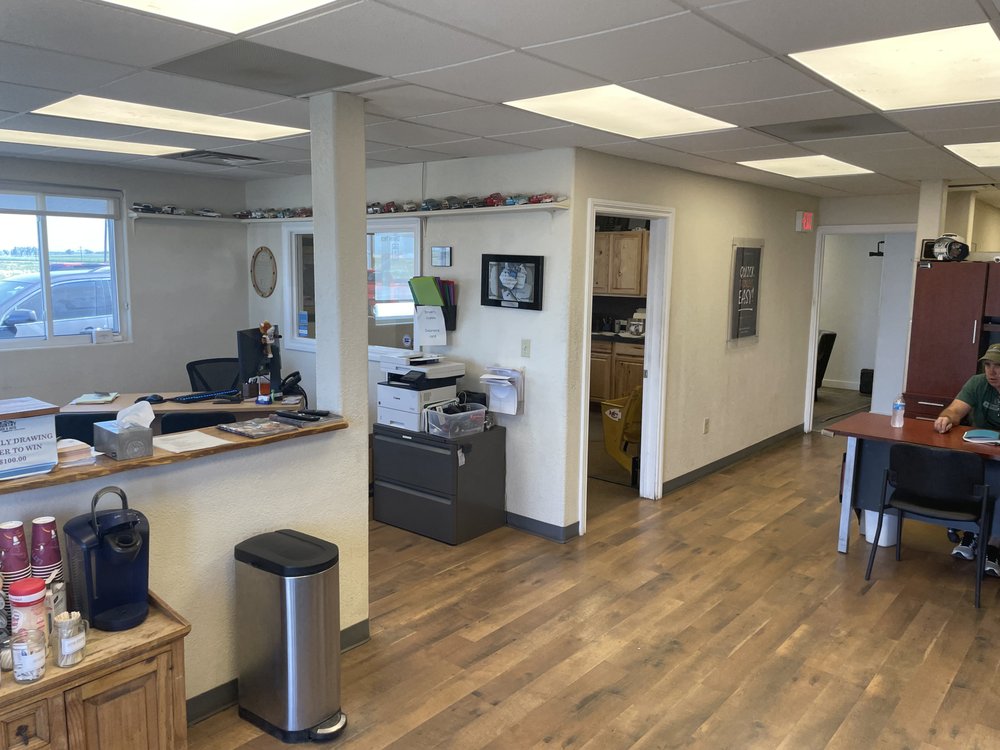 COUNTRY TRUCK & AUTO SALES Updated September 2024 24 Photos & 12