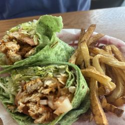 Foster's Grille - Buffalo chicken wrap