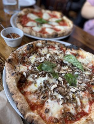 Zeneli Pizzeria e Cucina Napoletana by null