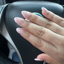 Niva Nails