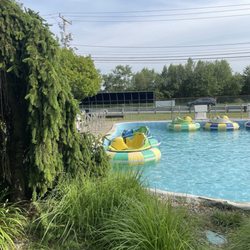 Caddy Shack - Bumper boats