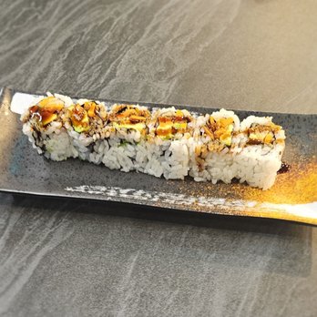 Akame Sushi - Alvarado & Sweet Potato Roll - Sushi Bars Near Me - Kenosha, Wisconsin