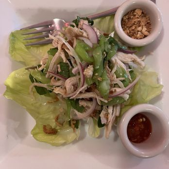 Duc's Bistro - French Near Me - Honolulu, Hawaii