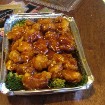 China Moon - Closeup Hot Braised Chicken with Broccoli - SPICY - Chinese Near Me - Saint Louis, Missouri China Moon - Closeup Hot Braised Chicken with Broccoli - SPICY - Chinese Near Me - Saint Louis, Missouri