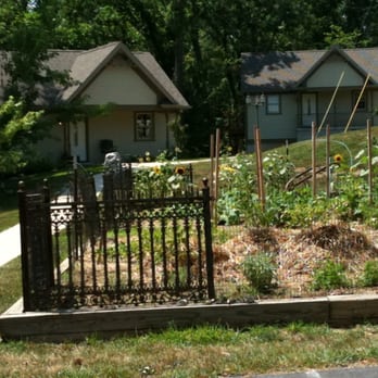 Garth Woodside Mansion - Cabins - Bed & Breakfast Near Me - Hannibal, Missouri