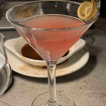 Arnold Palmer's Restaurant - Pomegranate martini - American Near Me - La Quinta, California Arnold Palmer's Restaurant - Pomegranate martini - American Near Me - La Quinta, California