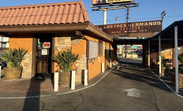 Los Tres Hermanos Restaurant by null