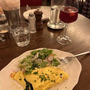 Pomeroy - Grabbing a quick brunch! - French Near Me - Winnetka, Illinois