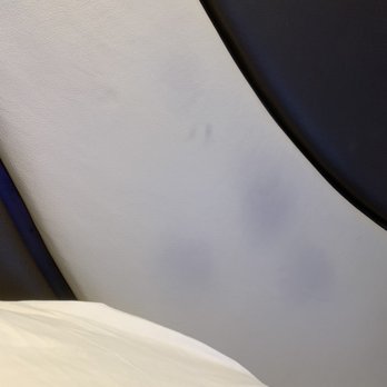 Redondo Pier Inn - Head stains - Hotels Near Me - Redondo Beach, California