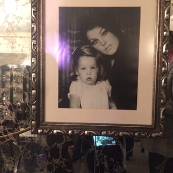 Graceland - Museums Near Me - Memphis, Tennessee