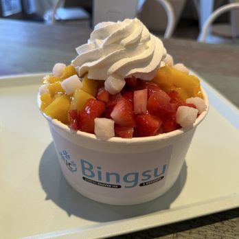 IC Bingsu - Strawberry Mango Bingsu with mochi - Desserts Near Me - Hillsboro, Oregon IC Bingsu - Strawberry Mango Bingsu with mochi - Desserts Near Me - Hillsboro, Oregon