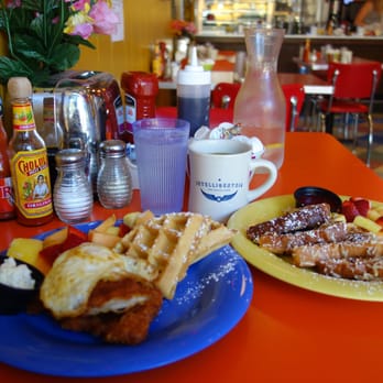 Kitsch'n On Roscoe - Fried Chicken and Waffles and Coconut Crusted French Toast - Breakfast & Brunch Near Me - Chicago, Illinois Kitsch'n On Roscoe - Fried Chicken and Waffles and Coconut Crusted French Toast - Breakfast & Brunch Near Me - Chicago, Illinois
