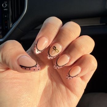 Eco Friendly Nail Salon - Full Set Nails - Nail Salons Near Me - Sacramento, California
