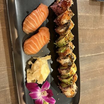 Kuro Sushi - Salmon nigiri - Sushi Bars Near Me - Bellevue, Washington