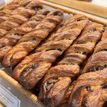 Paris Baguette - Feuillete Au Chocolat - Bakeries Near Me - Aurora, Colorado Paris Baguette - Feuillete Au Chocolat - Bakeries Near Me - Aurora, Colorado