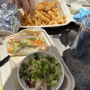 Splash Cafe - Fish and Chips, Clam Chowder, Fish Taco - American Near Me - Pismo Beach, California