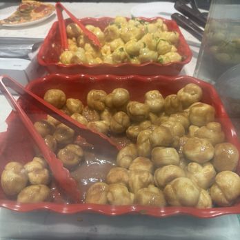 Famous Famiglia - Cinnamon knots ! - Pizza Near Me - Sacramento, California Famous Famiglia - Cinnamon knots ! - Pizza Near Me - Sacramento, California
