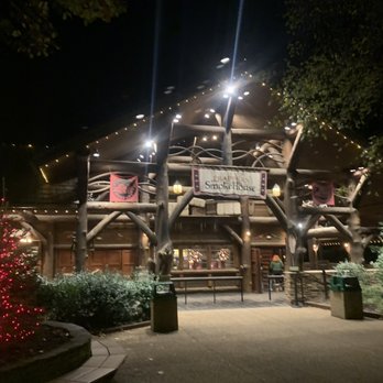 Trapper's Smokehouse - the outside of the building - Smokehouse Near Me - Williamsburg, Virginia
