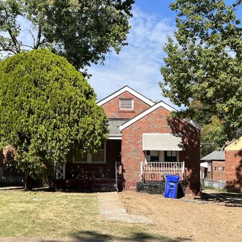 JR Tree and Lawn Care - Here is the final pic no tree behind the house. - Tree Services Near Me
