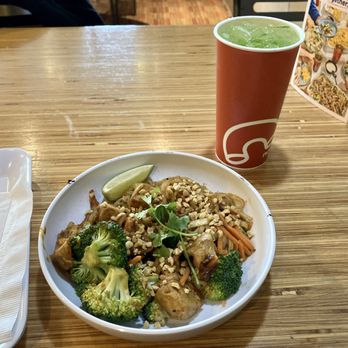 Noodles and Company - Indonesian peanut tofu sauté - Noodles Near Me - Bloomington, Indiana Noodles and Company - Indonesian peanut tofu sauté - Noodles Near Me - Bloomington, Indiana