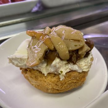 Quimet & Quimet - Queso, Setas - Tapas Bars Near Me - Barcelona, B