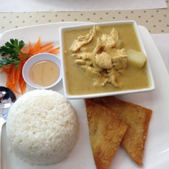 Red Basil Thai Restaurant - Yellow curry with chicken - Thai Near Me - West Jordan, Utah Red Basil Thai Restaurant - Yellow curry with chicken - Thai Near Me - West Jordan, Utah
