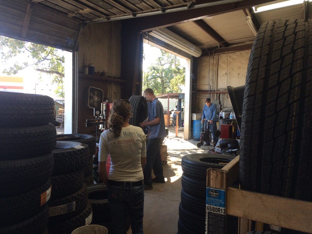 RONNIE’S TIRE & AUTO Updated October 2024 E Highway 290, Giddings