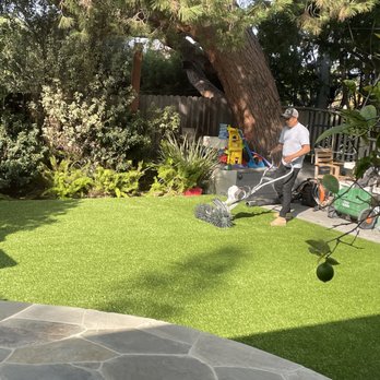 HaloTurf - Fluffing the blades. - Artificial Turf Near Me - Los Alamitos, California HaloTurf - Fluffing the blades. - Artificial Turf Near Me - Los Alamitos, California
