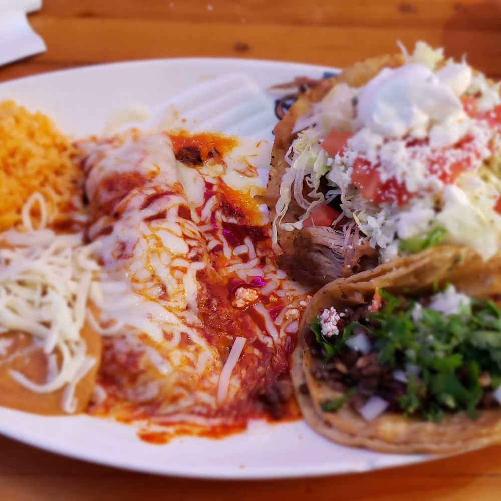 La Canoa - Combination plate, thank you for my meat substitutes - Seafood Near Me - Milwaukee, Wisconsin La Canoa - Combination plate, thank you for my meat substitutes - Seafood Near Me - Milwaukee, Wisconsin