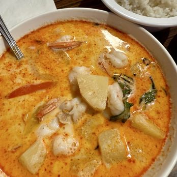 Top Thai Table - Pineapple curry with shrimp. Perfect flavor. Nice tender shrimp. Everything was so fresh. - Thai Near Me - San Dimas, California