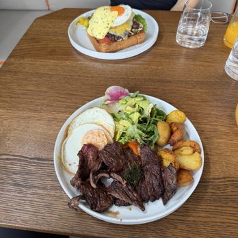 Mood - Breakfast & Brunch Near Me - Los Angeles, California