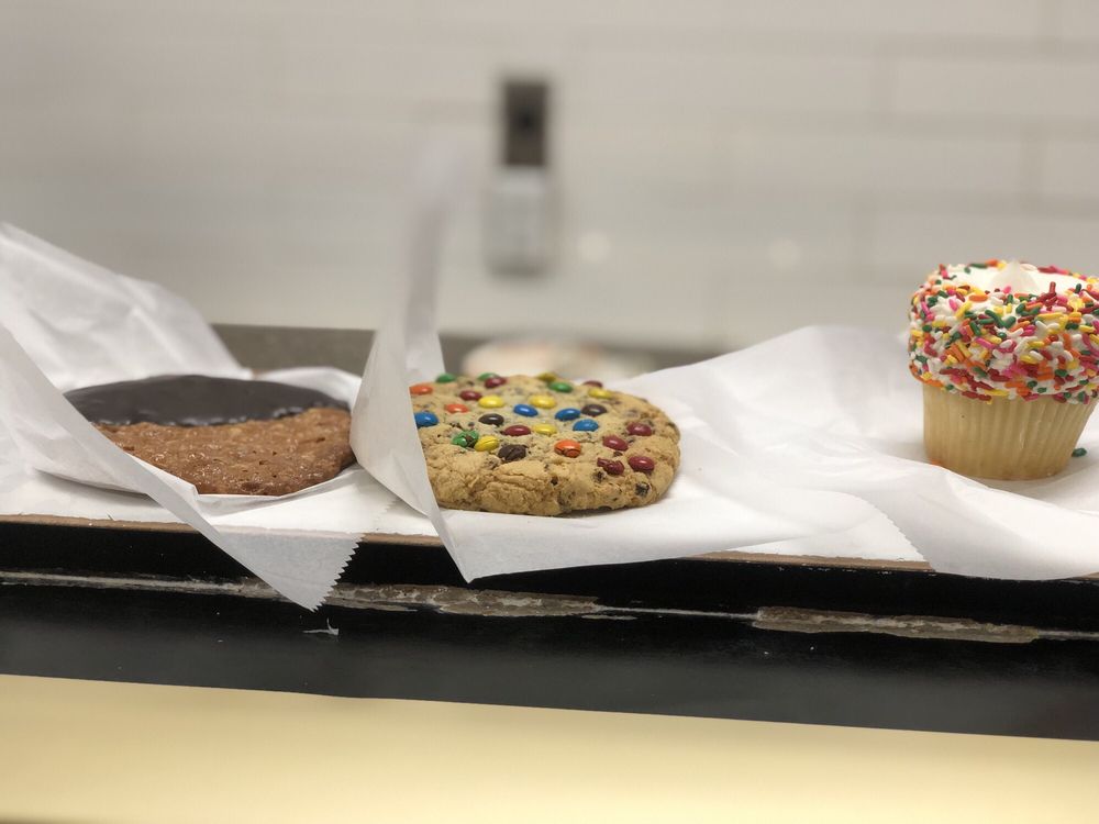 Mike’s Pastry 5582 Photos & 7161 Reviews Bakeries 300 Hanover St