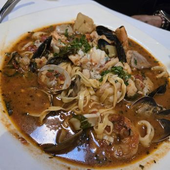 Paradiso Restaurant - Linguini Frutti di Mare - Italian Near Me - San Leandro, California Paradiso Restaurant - Linguini Frutti di Mare - Italian Near Me - San Leandro, California