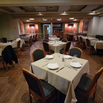 Yayla Bistro - Dining room - Mediterranean Near Me - Arlington, Virginia Yayla Bistro - Dining room - Mediterranean Near Me - Arlington, Virginia