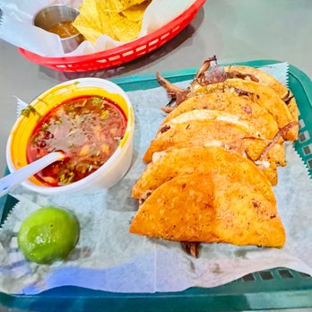 Eva's Mexican Restaurant - Quesabirria Tacos & chips and salsa - Mexican Near Me - Buffalo Grove, Illinois