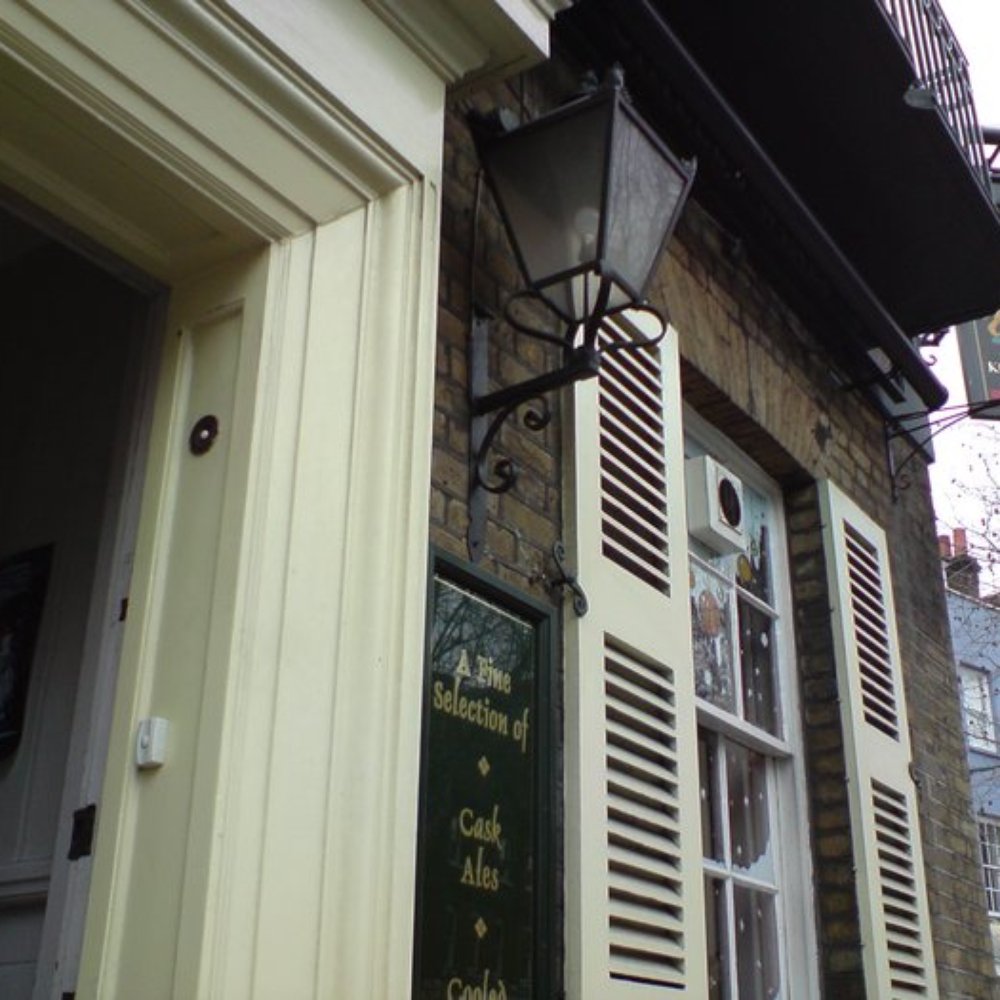 King William IV - Pubs Near Me - London, XGL