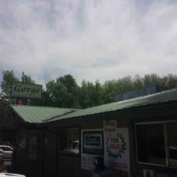Cascade Gorge Restaurant & Bar - a view of the outside of the restaurant - Indian Near Me - Prospect, Oregon