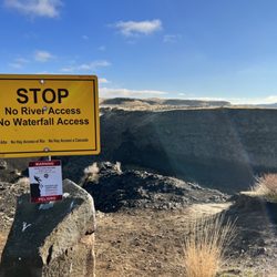 Palouse Falls State Park - Palouse Falls - temping, but a bit steep down for me