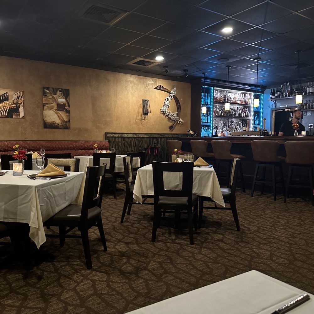Fire and Smoke Gastropub - Inside & Bar - Steakhouses Near Me - Myrtle Beach, South Carolina