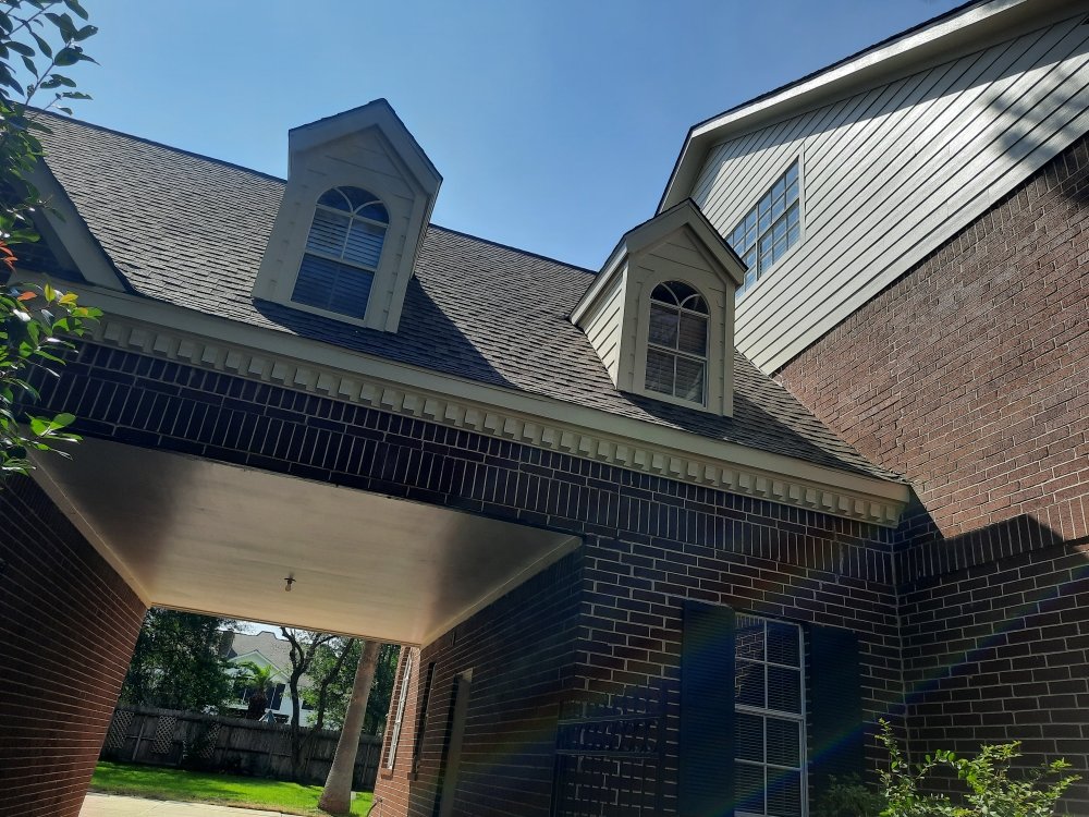 Slide of Hernandez Roofing & Siding